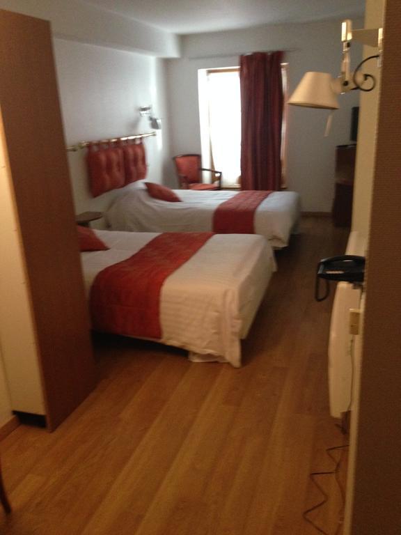 Hotel Le Saint Michel Sedan Zewnętrze zdjęcie