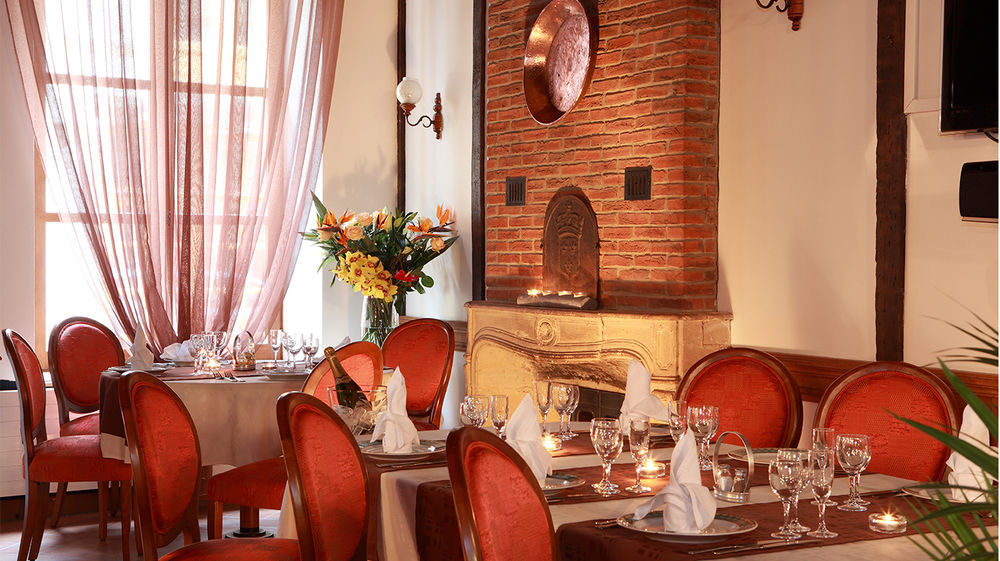 Hotel Le Saint Michel Sedan Zewnętrze zdjęcie