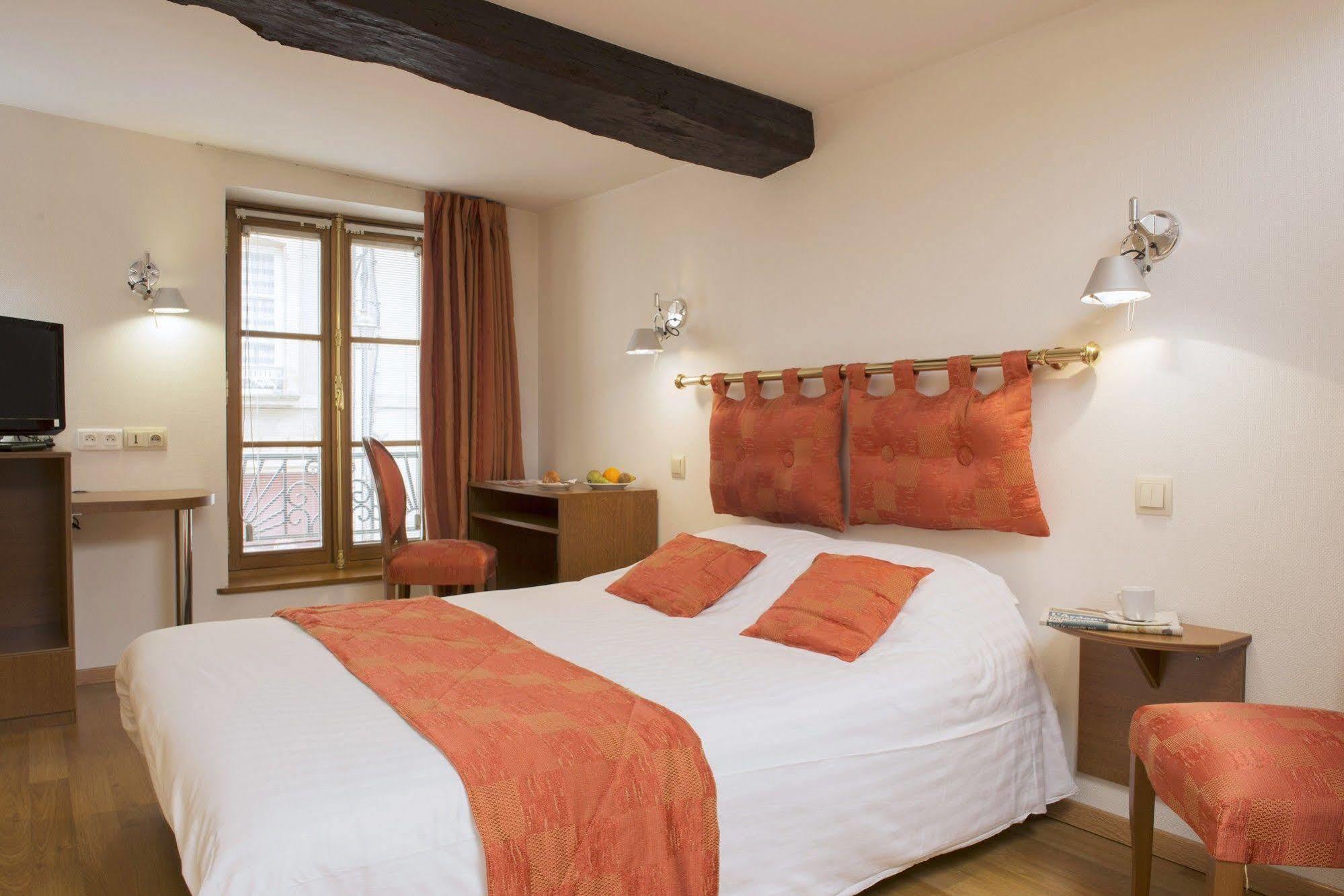 Hotel Le Saint Michel Sedan Zewnętrze zdjęcie