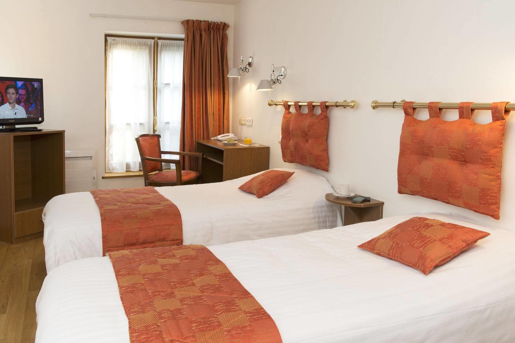 Hotel Le Saint Michel Sedan Zewnętrze zdjęcie